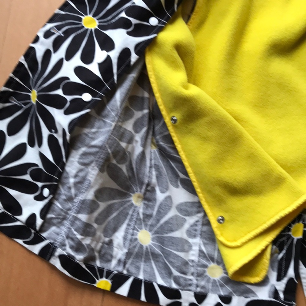 GAP Girls Daisy Waterproof Coat w/detachable fleece lining - Picture 6 of 8